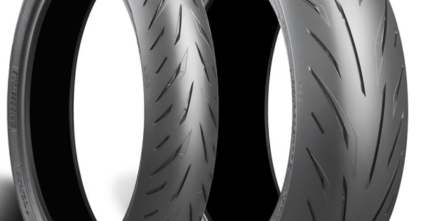 Bridgestone S22 120/70 ZR17 (58W) & 180/55 ZR17 (73W)